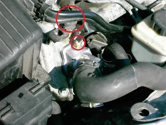 Gdzie jest czujnik temperatury silnika Opel Zafira - znajdź go łatwo