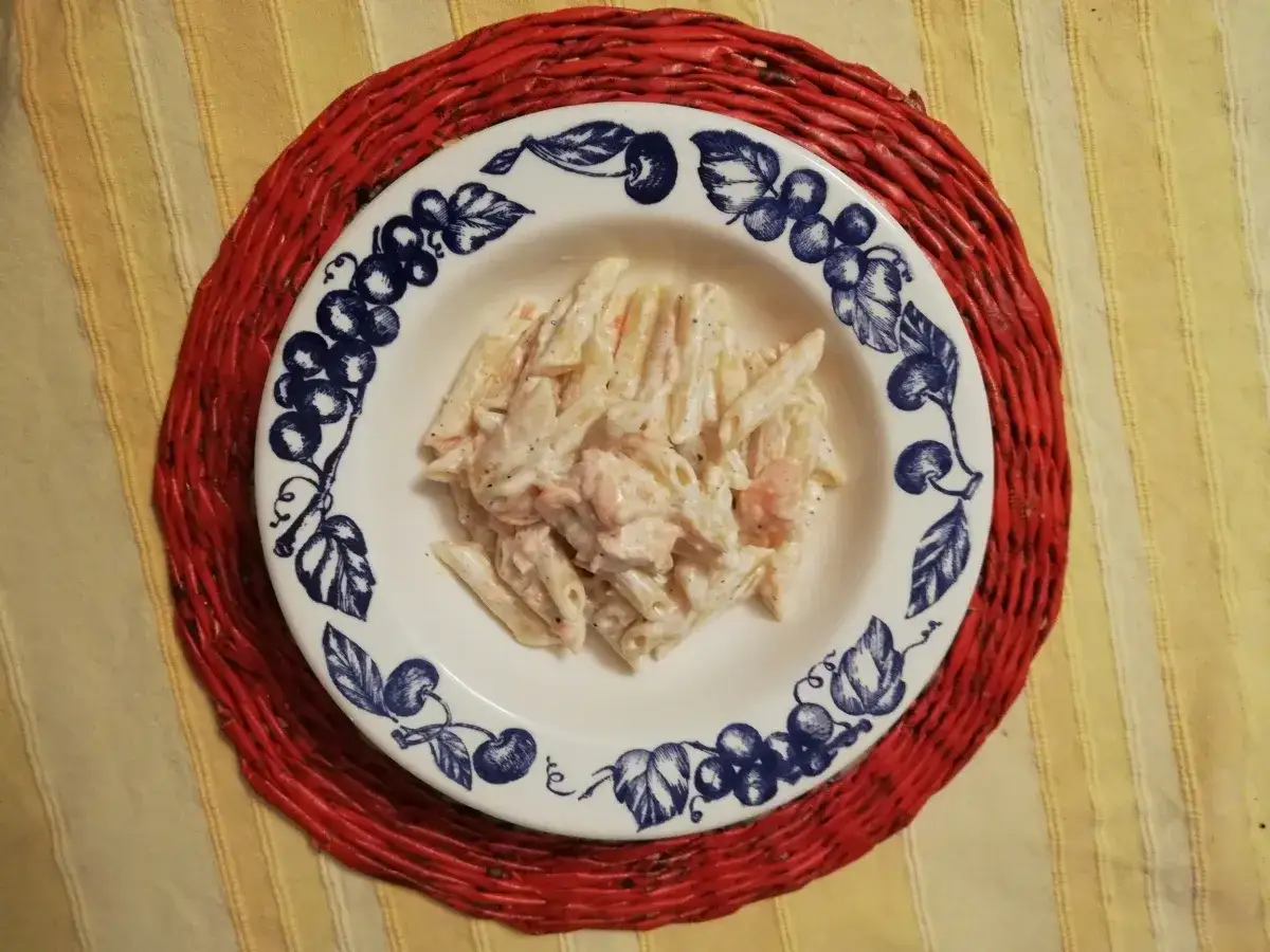 Penne a salmone: prosty przepis na wyjątkowe danie z łososiem