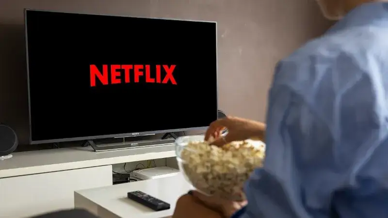 Trendy streamingowe w Polsce na zimę: co warto oglądać i na jakich platformach?