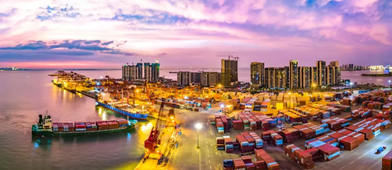 Zrozum, na czym polega fenomen globalizacji i jego wpływ na światowe społeczeństwo