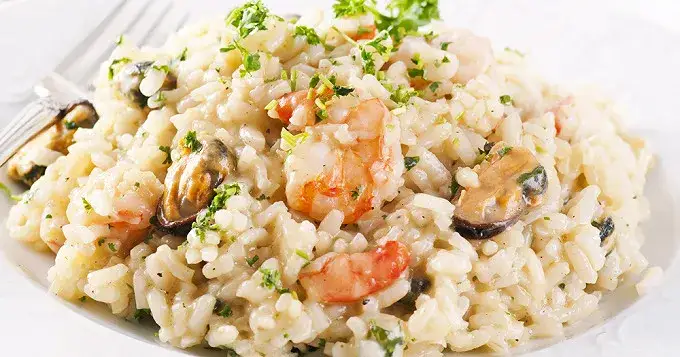 Recette de risotto aux fruits de mer crémeux et savoureux à réaliser facilement