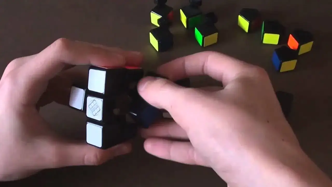 Jak naprawić kostkę Rubika - proste kroki, które ułatwią rozwiązanie