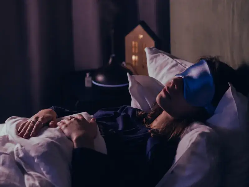 Adaptogeny na Sen i Regenerację – Które Wybrać Wieczorem?