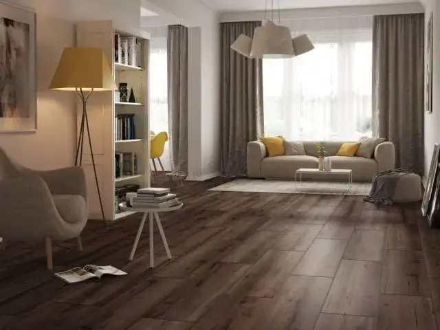 Panele wzdłuż okna czy w poprzek – jak wybrać najlepszy kierunek układania?