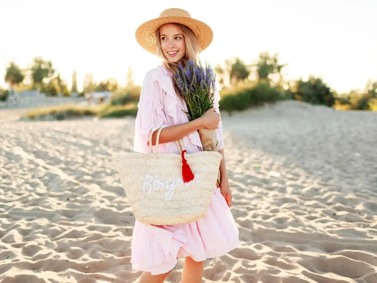 Jak się ubrać w stylu Barbie i zachwycić każdym wyglądem