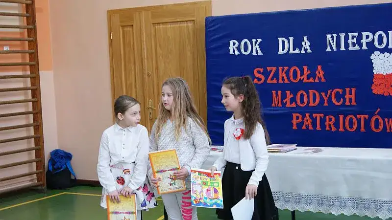 Motyw małej ojczyzny w literaturze: jak kształtuje naszą tożsamość