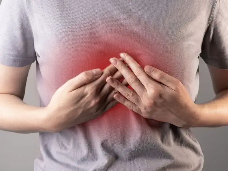 Dolor muscular en el pecho: causas, síntomas y cómo aliviarlo