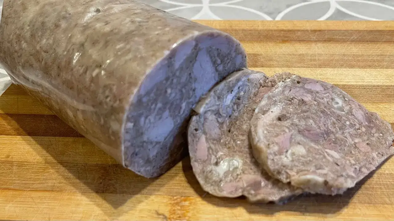 Jak zrobić salceson z golonki - prosty przepis na smaczny przysmak