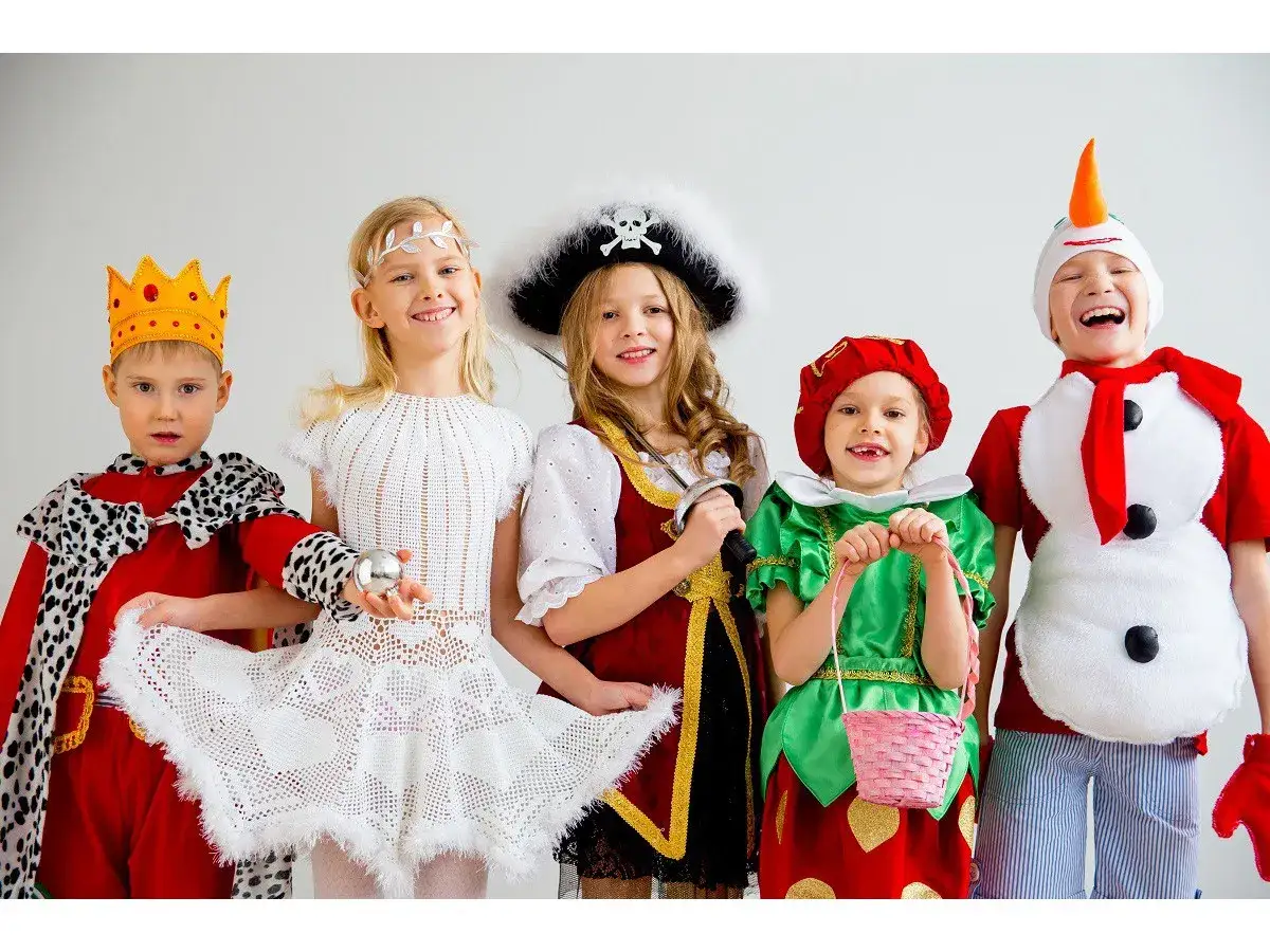 Jak kreatywnie przebrać dziecko za postać z bajki: 8 prostych sposobów