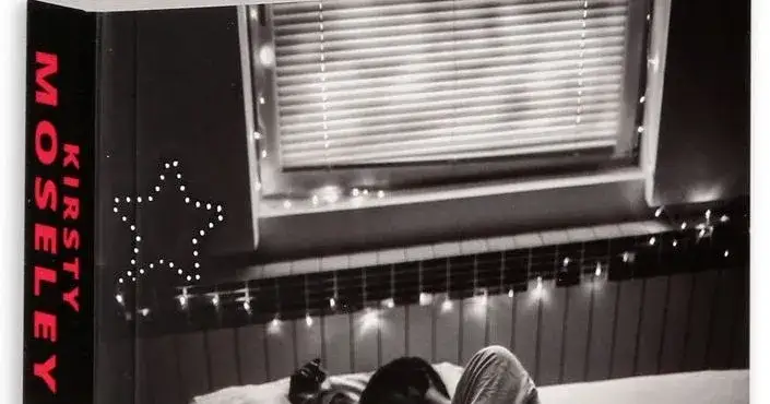 Cytaty z chłopak który zakradał się do mnie przez okno, które poruszają serce