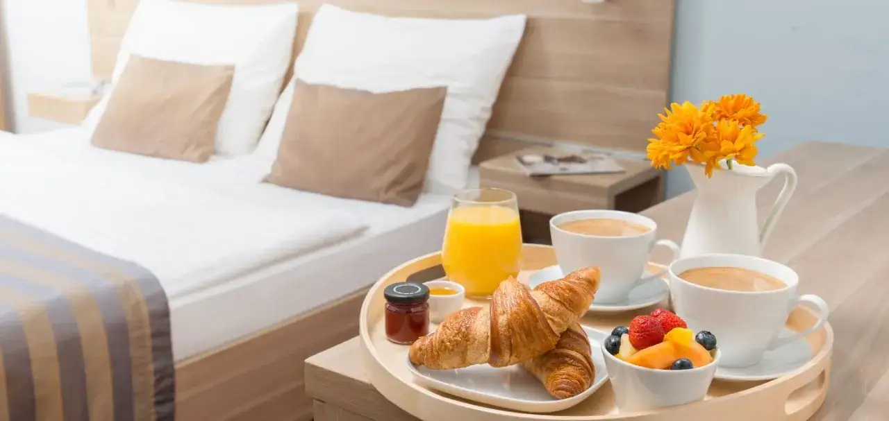 Hotel resort co to znaczy – poznaj jego znaczenie i usługi