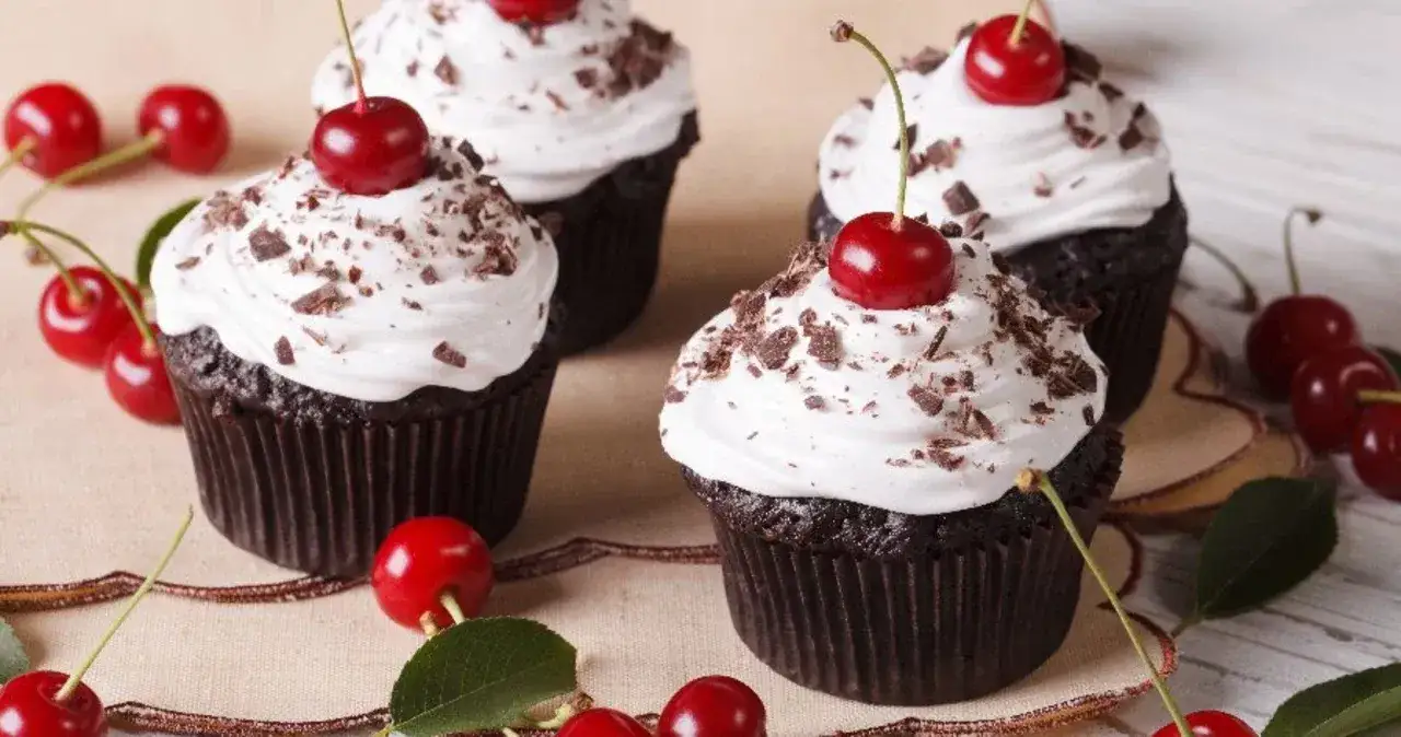 Czym ozdobić muffinki, aby zachwycić gości i urozmaicić smak