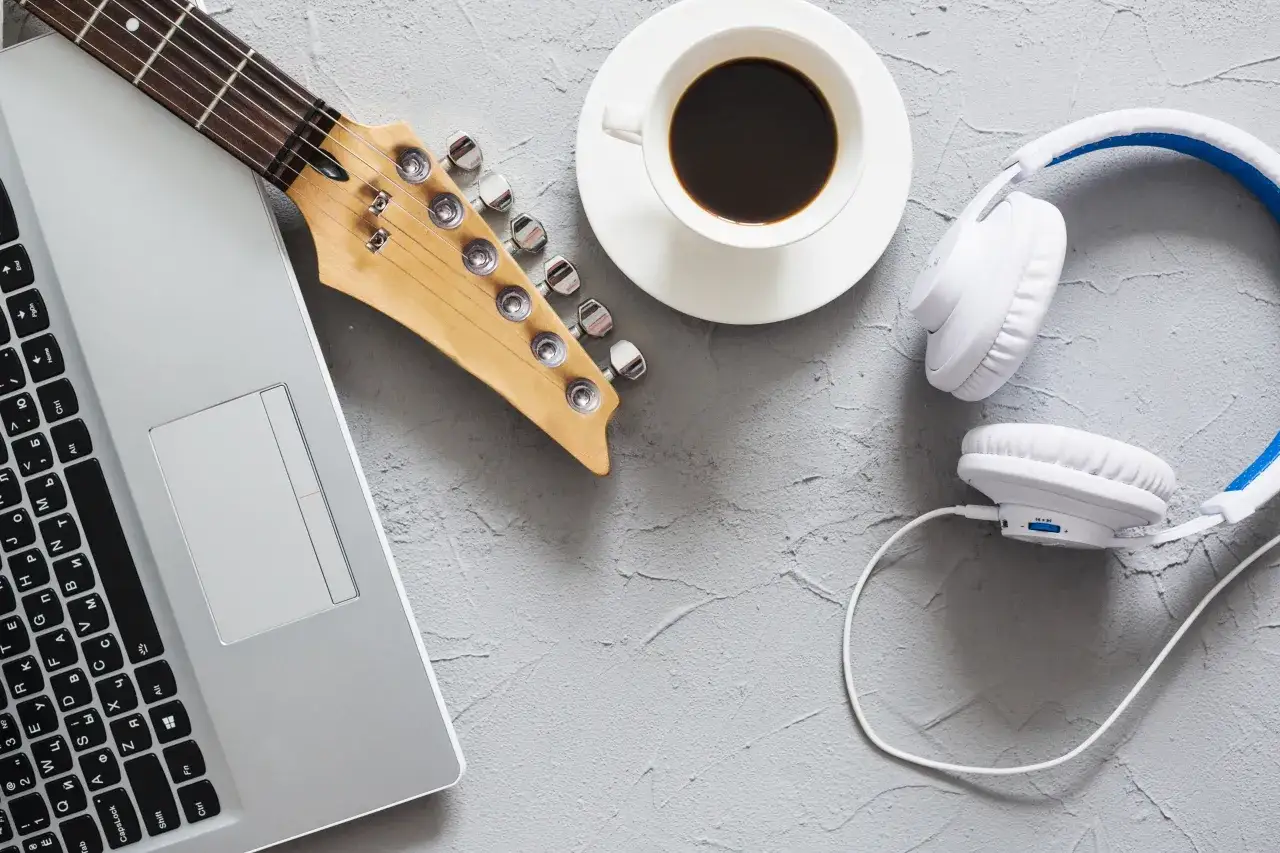 Od klasyki po hity: jak muzyka pomaga graczom na platformach rozrywkowych online wygrywać?