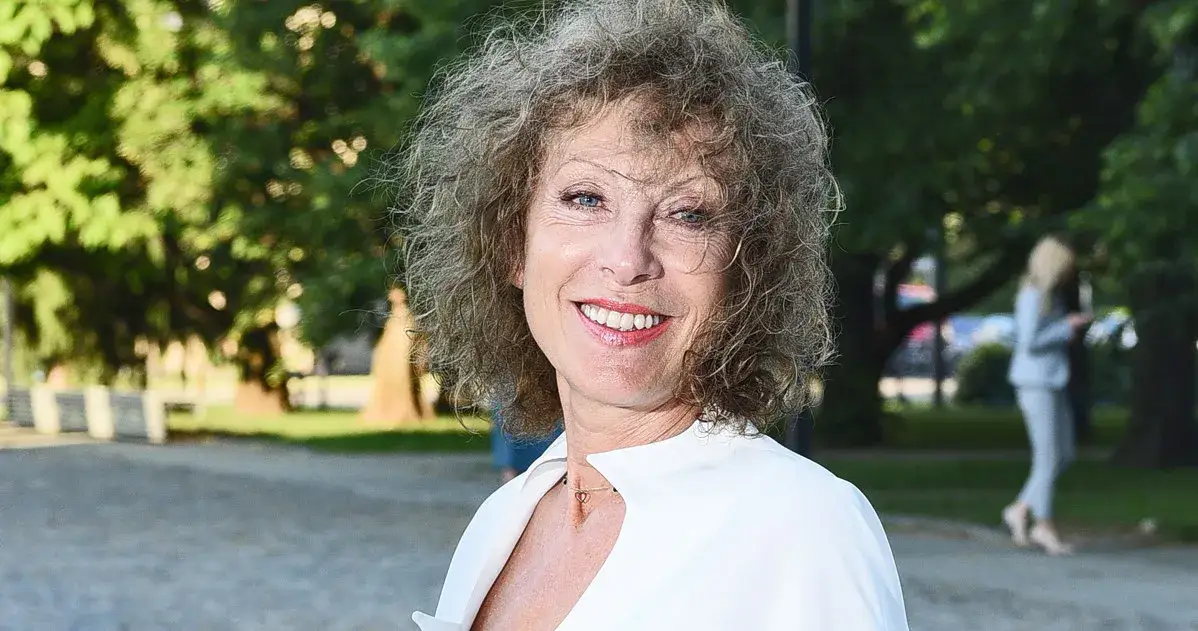 Alicja Majewska: Jaka Róża Taki Cierń - Historia i Znaczenie Hitu