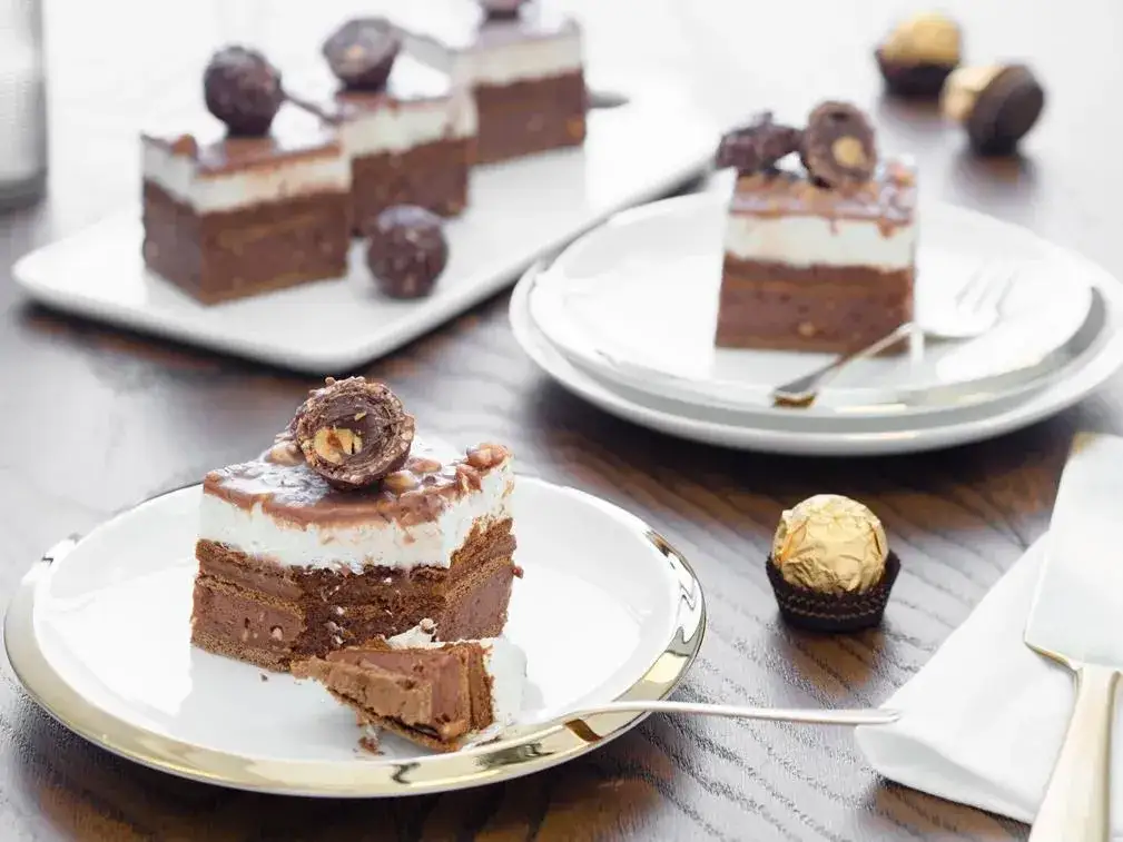 Najlepsze przepisy na ciasta i desery, które zaskoczą Twoich gości