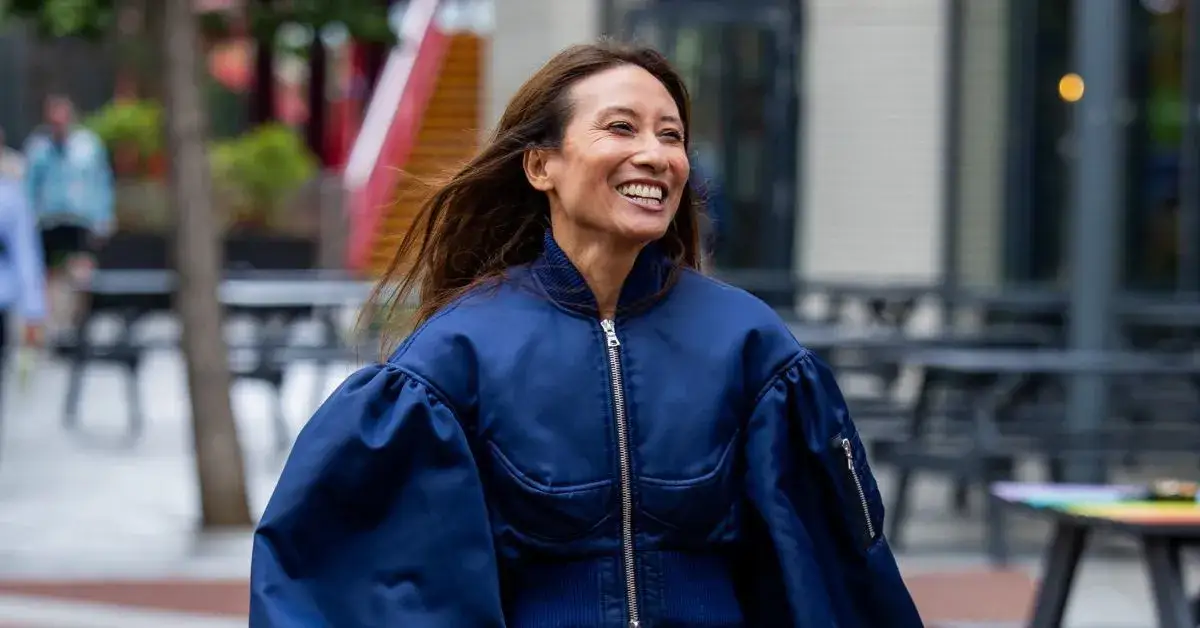 Jak stylizować bomberkę damską z czym nosić, by wyglądać modnie