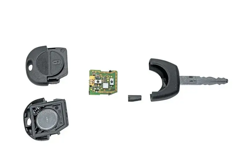 Gdzie jest immobilizer w kluczyku? Sprawdź, co może go uszkodzić