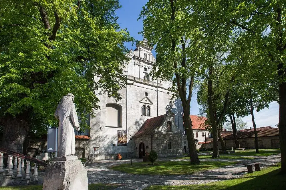 Sanktuarium Mirowskie – historia, cuda i praktyczne informacje dla pielgrzymów