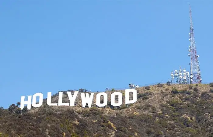 Gdzie leży Hollywood? Odkryj tajemnice i sąsiednie dzielnice