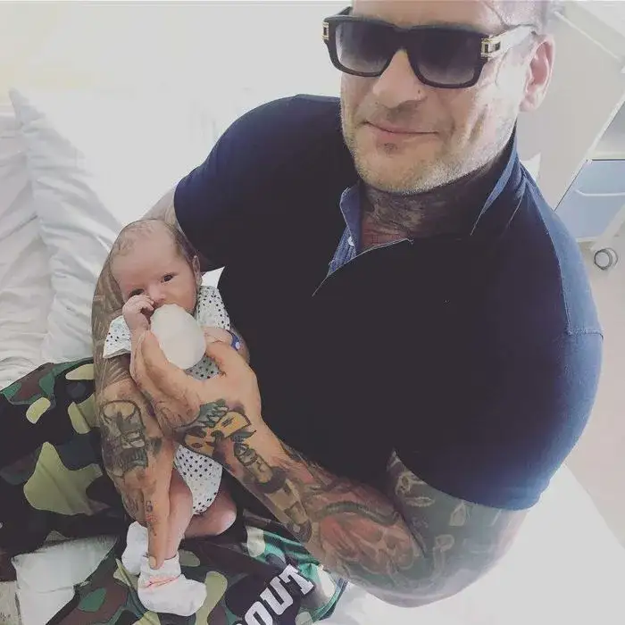 Czy Popek ma dzieci? Sprawdź, co wiadomo o rodzinie kontrowersyjnego artysty