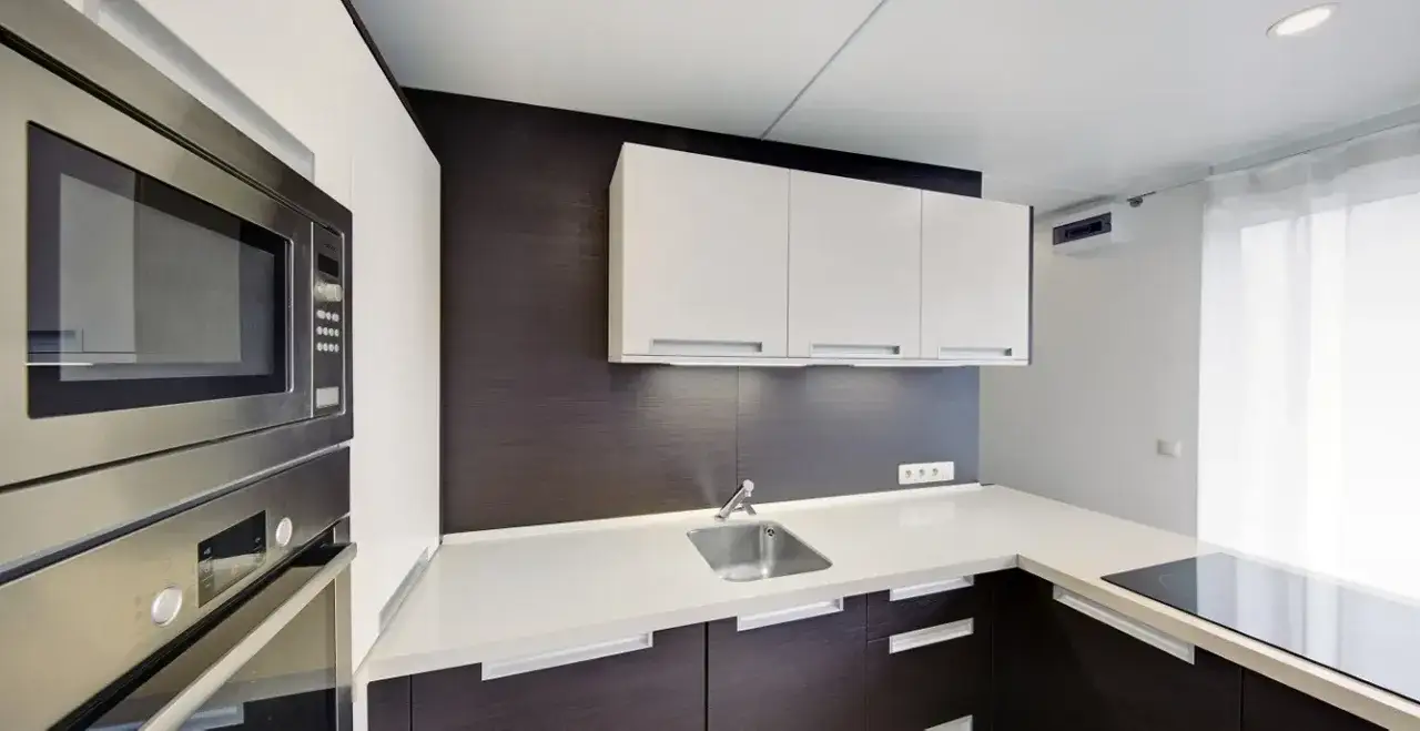 Jak zamontować listwę do mebli kuchennych - proste kroki i porady