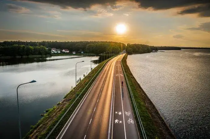 Jezioro Rybnickie: odkryj jego tajemnice i atrakcje rekreacyjne