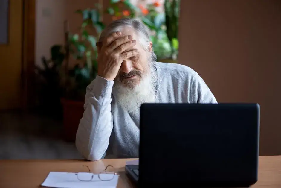 Ile z emerytury może zabrać komornik? Sprawdź, by uniknąć strat