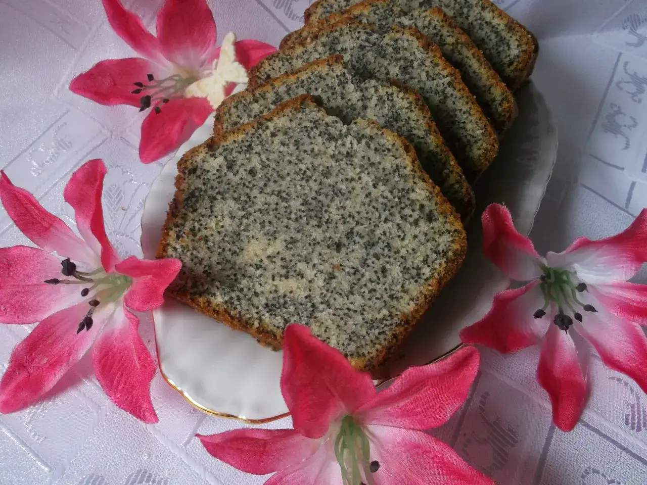 Przepis na ciasto makowe piegusek – proste i pyszne ciasto na każdą okazję