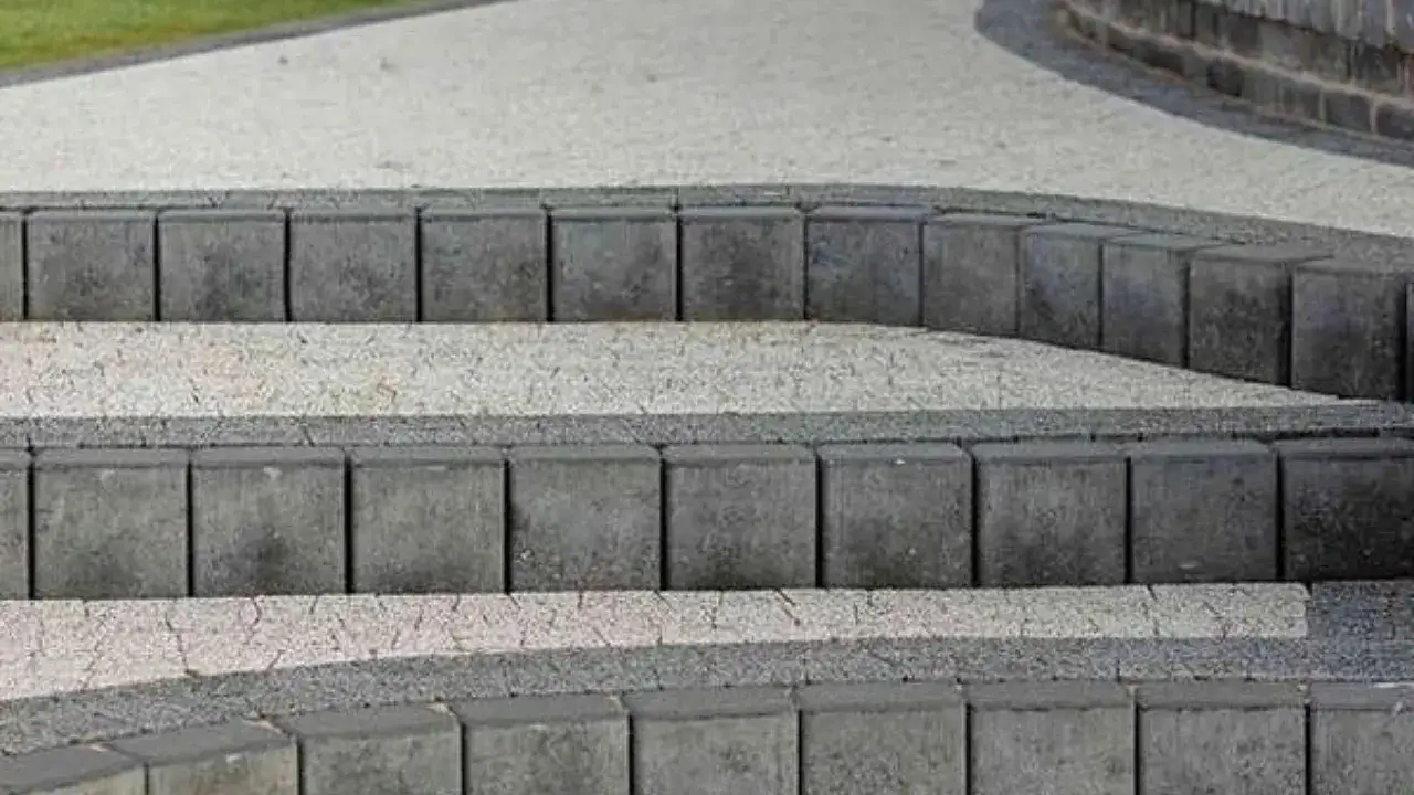 Jak zbudować schody w ogrodzie - praktyczne porady i wskazówki