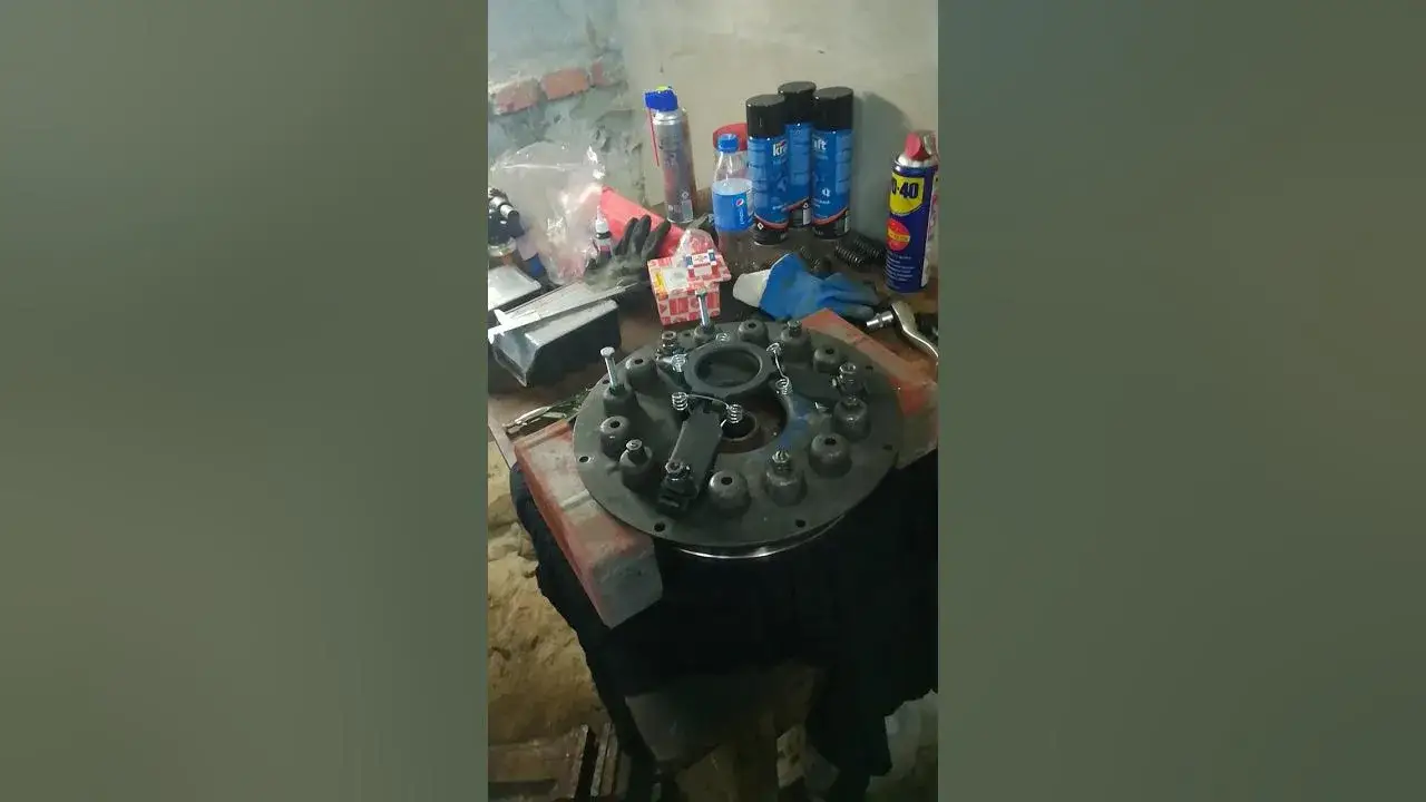 Jak wyregulować sprzęgło C-330 i uniknąć problemów z pracą ciągnika