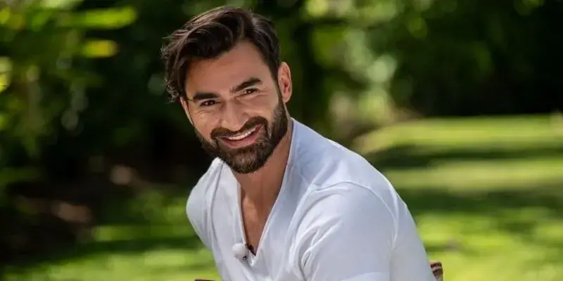 Jacek Jelonek kim jest? Biografia, kariera i wpływ na społeczeństwo.