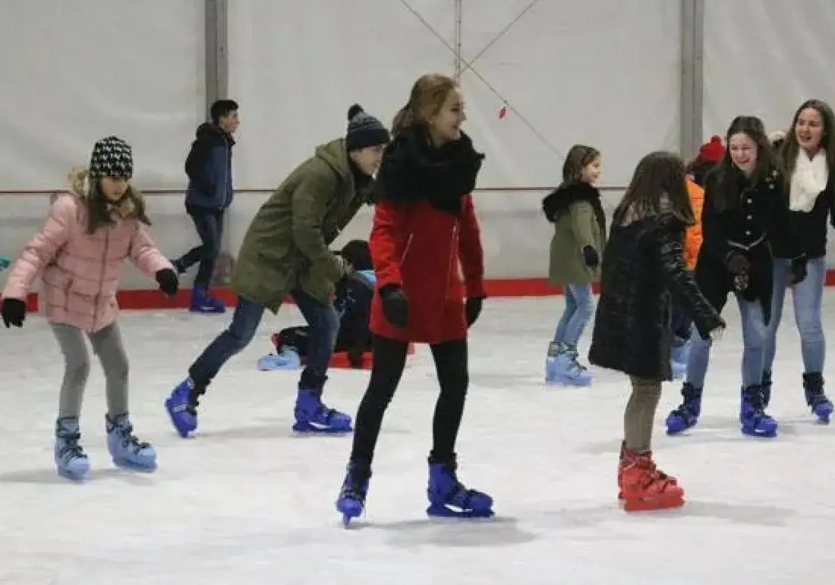 Pista de patinaje en León: horarios, precios y mejores opciones