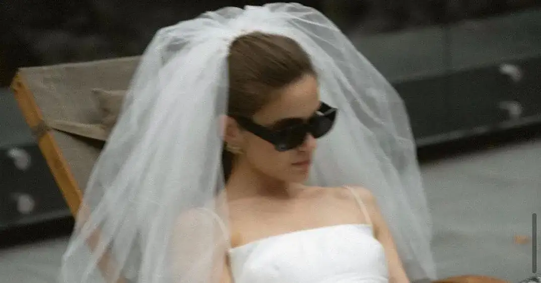 Sprzedaj suknię ślubną: Gdzie i jak? Zyskaj do 60% ceny!