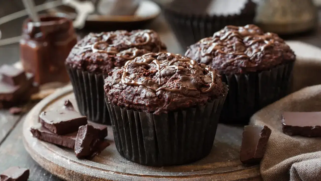 Jak zrobić idealne babeczki brownie? Ciągnące i chrupiące!