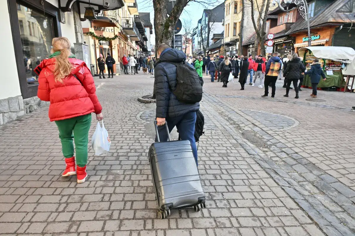Jak sprawdzić wiarygodność noclegu i uniknąć oszustw?
