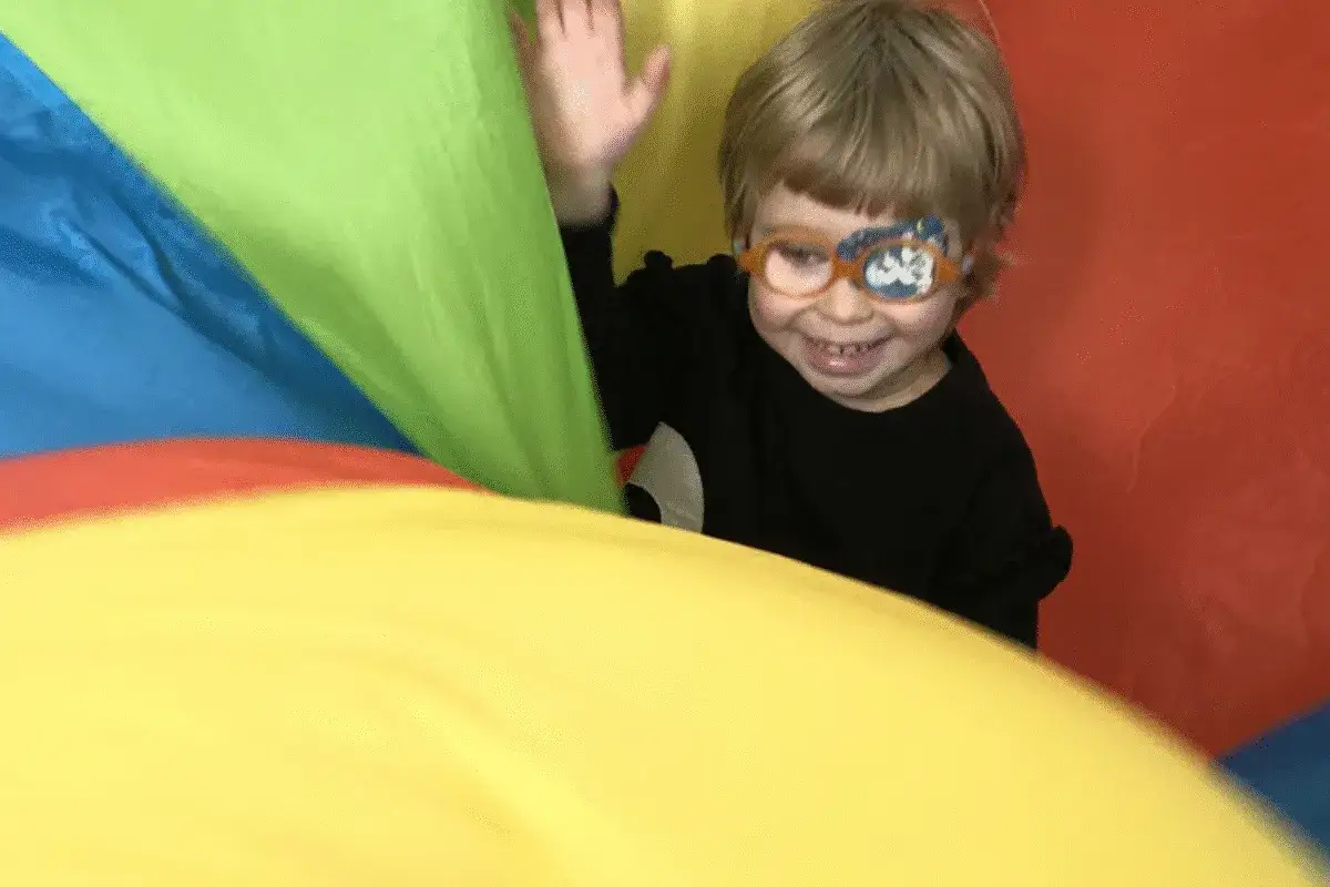 Przedszkole dla dzieci niewidomych – unikalne programy i terapie w Polsce