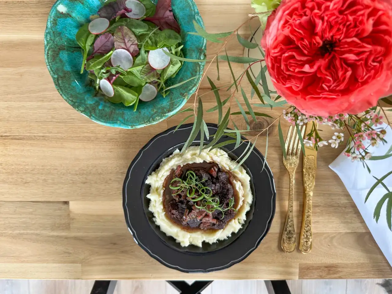 Wołowina po burgundzku: Odkryj sekrety idealnego smaku!