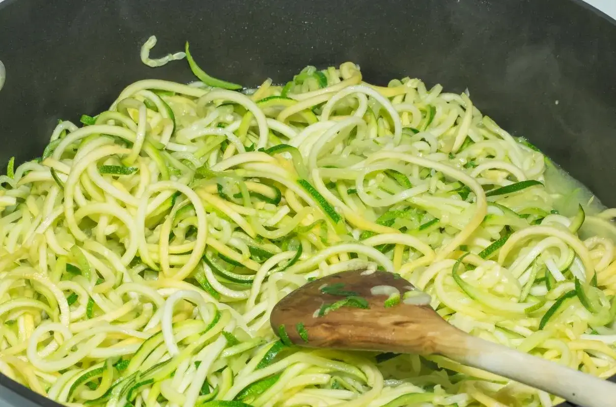 Jaka maszynka do spaghetti z cukinii? Wybierz najlepszą dla siebie!