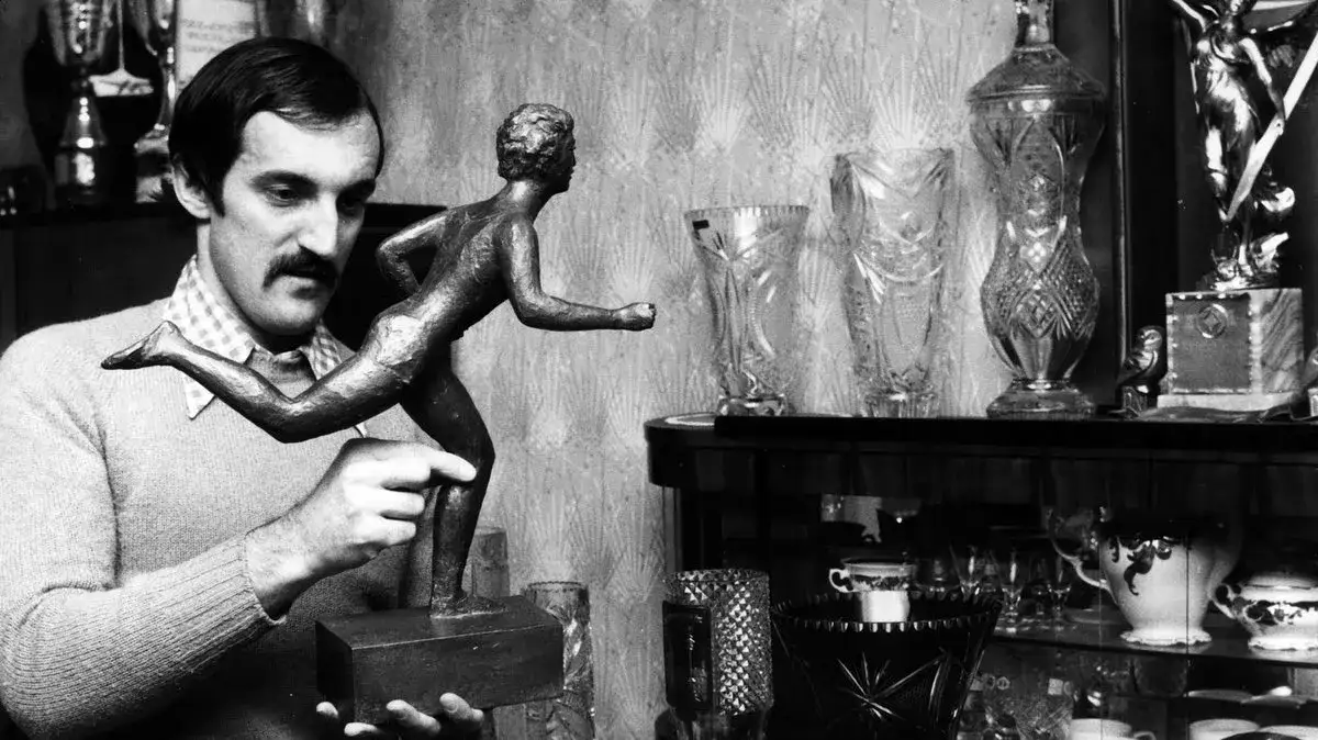 Erdomed: Skuteczny lek na kaszel? Wojciech Malinowski wyjaśnia