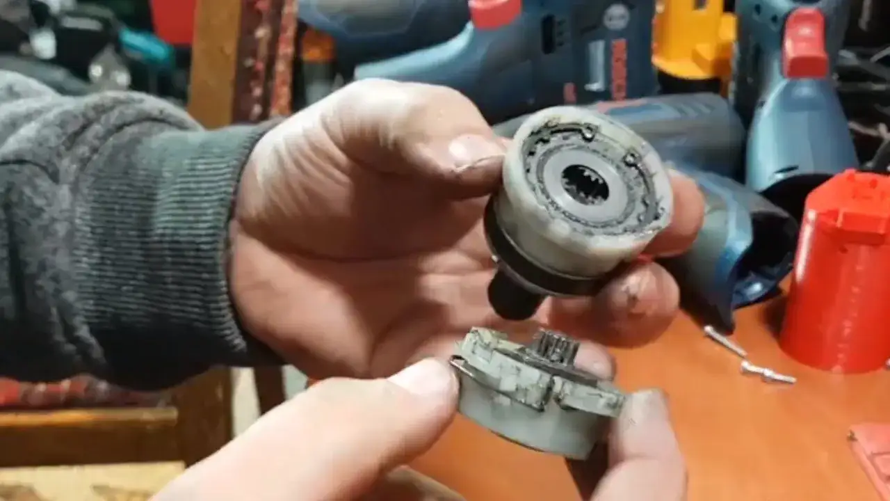 Jak działa sprzęgło wkrętarki i jak uniknąć uszkodzeń materiałów