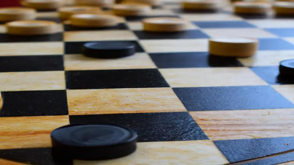 Jak się gra w warcaby - proste zasady i skuteczne strategie dla każdego