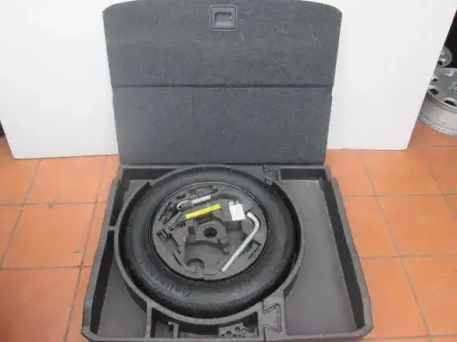 Gdzie jest koło zapasowe w Tiguanie? Szybka lokalizacja