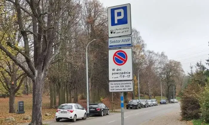 Gdzie zaparkować w Gdańsku? Sprawdź najlepsze opcje parkingowe