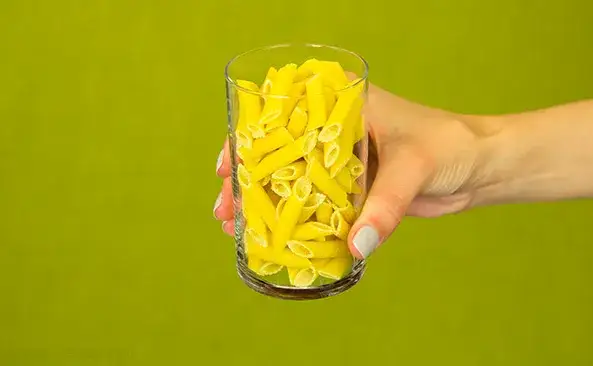Makaron bezglutenowy tuczy? Sprawdź, co naprawdę wpływa na wagę!