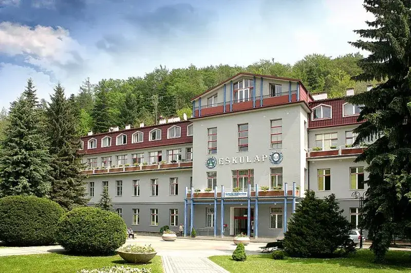 Rymanów-Zdrój sanatoria: Leczenie, ceny, NFZ Przewodnik seniora