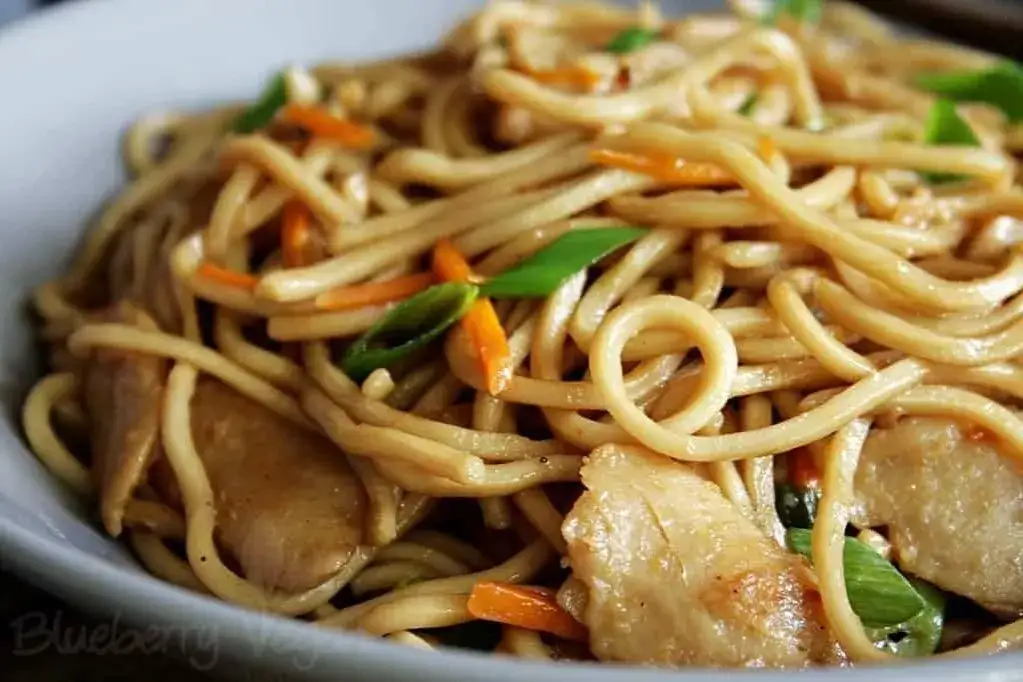 Gebratene Nudeln: So schmecken sie wie beim Lieblingschinesen!
