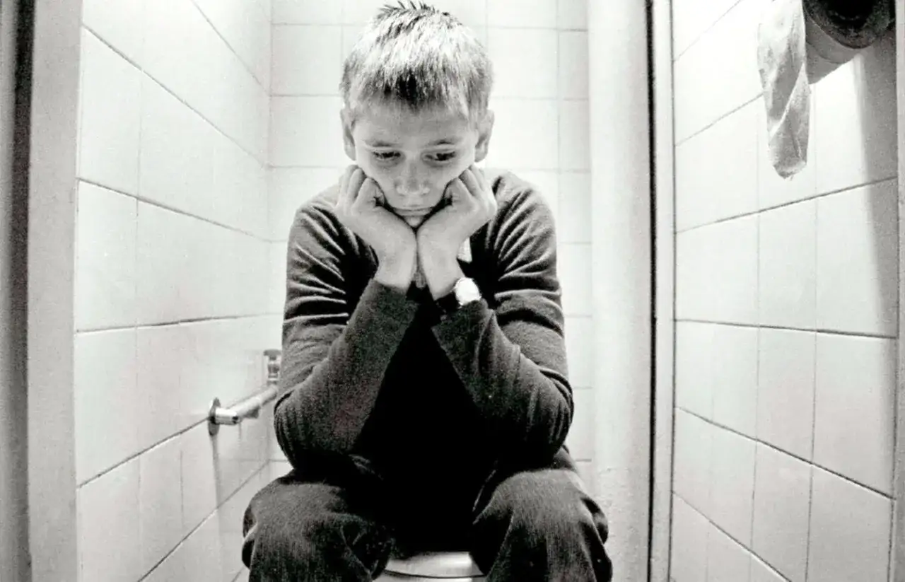 Jak odrzucenie z dzieciństwa wpływa na dorosłe życie?