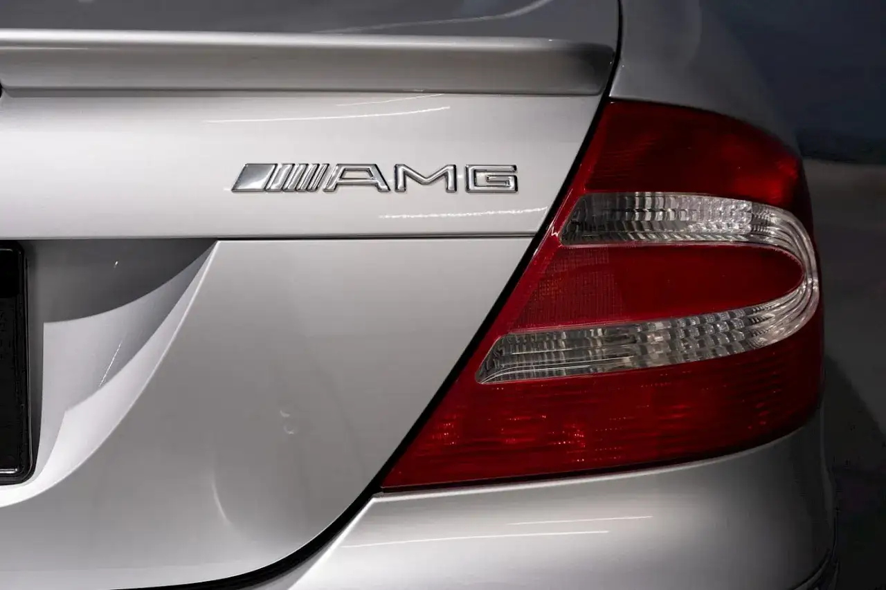 Mercedes CLK 55 AMG – moc, luksus i ukryte problemy, które musisz znać