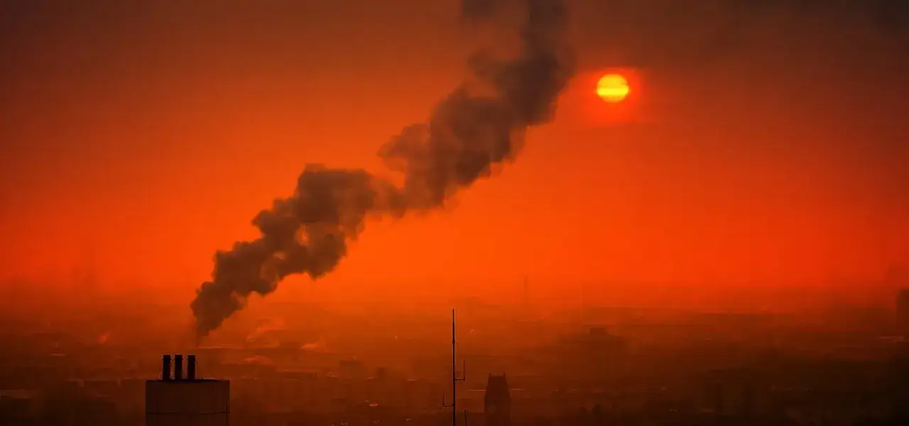Co to smog i jak powstaje? Zrozum skutki i unikaj zagrożeń
