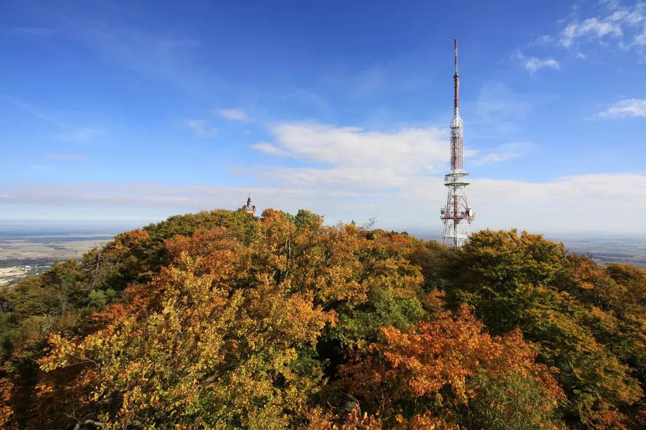 Ślęża atrakcje: odkryj niezapomniane miejsca i tajemnice regionu